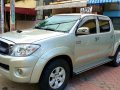 2nd Hand 2011 Toyota Hilux for sale in Quezon City-1