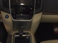 2nd Hand Toyota Land Cruiser 2018 Automatic Diesel for sale in Quezon City-6
