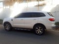 Selling Ford Everest 2016 Automatic Diesel in San Fernando-6