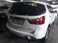 Selling White Isuzu Mu-X 2017 in Pasig-4