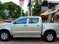 2nd Hand 2011 Toyota Hilux for sale in Quezon City-0