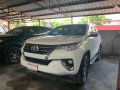 Selling White Toyota Fortuner 2017 in Quezon City-1