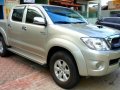 2nd Hand 2011 Toyota Hilux for sale in Quezon City-2