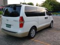 Selling 2nd Hand Hyundai Starex 2010 in Paranaque-2