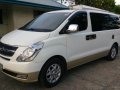 Selling 2nd Hand Hyundai Starex 2010 in Paranaque-1