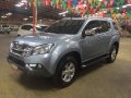 Selling Isuzu Mu-X 2016 at 42000 km in Marikina-9