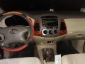 Selling Used Toyota Innova 2006 in Quezon City-9