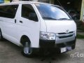 Selling White Toyota Hiace 2019 in Manila-8