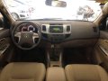 Selling Toyota Hilux 2013 Manual Diesel in Makati-4