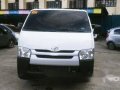 Selling White Toyota Hiace 2019 in Manila-6