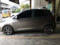 Selling Silver 2014 Kia Picanto Manual at 30000 km-2