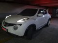 Selling 2016 Nissan Juke Automatic White at 9000 km-5