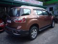 Brown Isuzu Mu-X 2016 at 37942 km for sale in Tanay -8