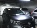 Sell 2nd Hand 2016 Honda Cr-V at 60000 km in Makati-3