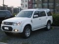 Selling Ford Everest 2015 Automatic Diesel in Quezon City-4
