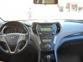 Used Hyundai Santa Fe 2014 at 40000 km for sale-2