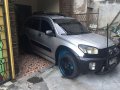 Selling 2nd Hand Toyota Rav4 2002 in Makati-0