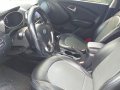 2nd Hand Hyundai Tucson 2011 at 100000 km for sale-6