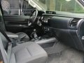 Selling 2nd Hand Toyota Hilux 2016 Manual Diesel in Angeles-1