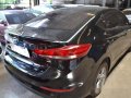 Black Hyundai Elantra 2017 at 25000 km for sale-5