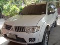 Selling 2nd Hand White Mitsubishi Montero 2010-0