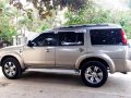 Ford Everest 2013 Diesel Automatic at 69000 km for sale-3