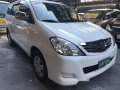 White Toyota Innova 2012 at 80000 km for sale-8