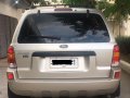 Selling 2nd Hand Ford Escape 2006 in Malolos-1