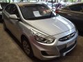 Selling Silver Hyundai Accent 2017 in Makati-5