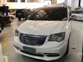 Selling Chrysler Town And Country 2013 Automatic Gasoline in Makati-8