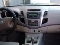 Selling Toyota Fortuner 2006 Automatic Gasoline in Bacoor-4