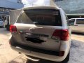 Selling Toyota Land Cruiser 2012 Automatic Diesel in Manila-8