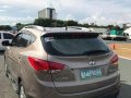 Selling Brown Hyundai Tucson 2011 Automatic Gasoline at 83000 km in Quezon City-6
