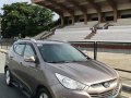 Selling Brown Hyundai Tucson 2011 Automatic Gasoline at 83000 km in Quezon City-10