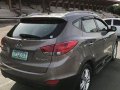 Selling Brown Hyundai Tucson 2011 Automatic Gasoline at 83000 km in Quezon City-8