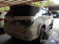 Selling White Toyota Fortuner 2015 in Pasig-5