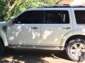 Selling White Ford Everest 2011 at 161000 km in Manila-1