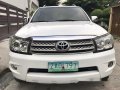 Sell White 2005 Toyota Fortuner in Paranaque -9