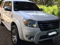 Selling White Ford Everest 2011 at 161000 km in Manila-3