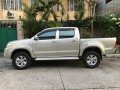2nd Hand Toyota Hilux 2011 for sale in Quezon City-1