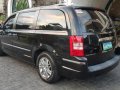 Selling Chrysler Town And Country 2009 Automatic Gasoline in Marikina-7