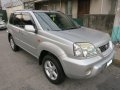 Selling Nissan X-Trail 2006 Automatic Gasoline in Makati-2