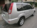 Selling Nissan X-Trail 2006 Automatic Gasoline in Makati-1