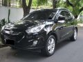 Selling Hyundai Tucson 2011 Manual Gasoline in Taytay-2