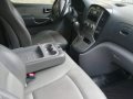 2nd Hand Hyundai Grand Starex 2009 Automatic Diesel for sale in Quezon City-6