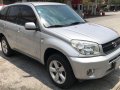 Selling 2nd Hand Toyota Rav4 2004 in Caloocan-8