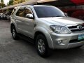 Selling Silver Toyota Fortuner 2006 Automatic Gasoline at 109896 km in Cainta-1