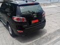Selling Black Hyundai Santa Fe 2010 in Manila-3