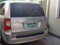 2nd Hand Chrysler Town And Country 2012 at 42000 km for sale-3