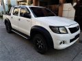 2nd Hand Toyota Hilux 2012 for sale in Quezon City-10